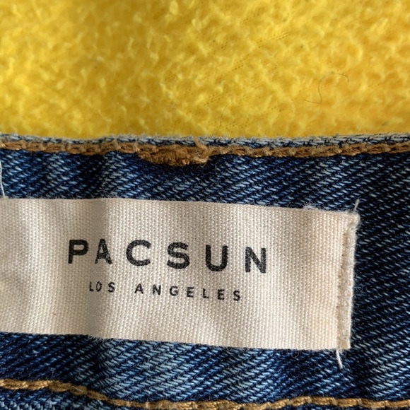 Dark wash mom shorts - Picture 4 of 5